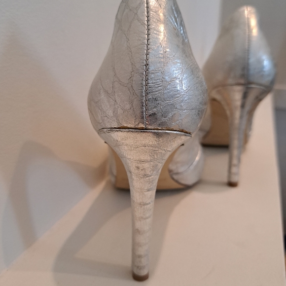 Enzo Angiolini Venezia Open Toe Silver Snake Bow Leather Size 7.5 - Picture 3 of 6